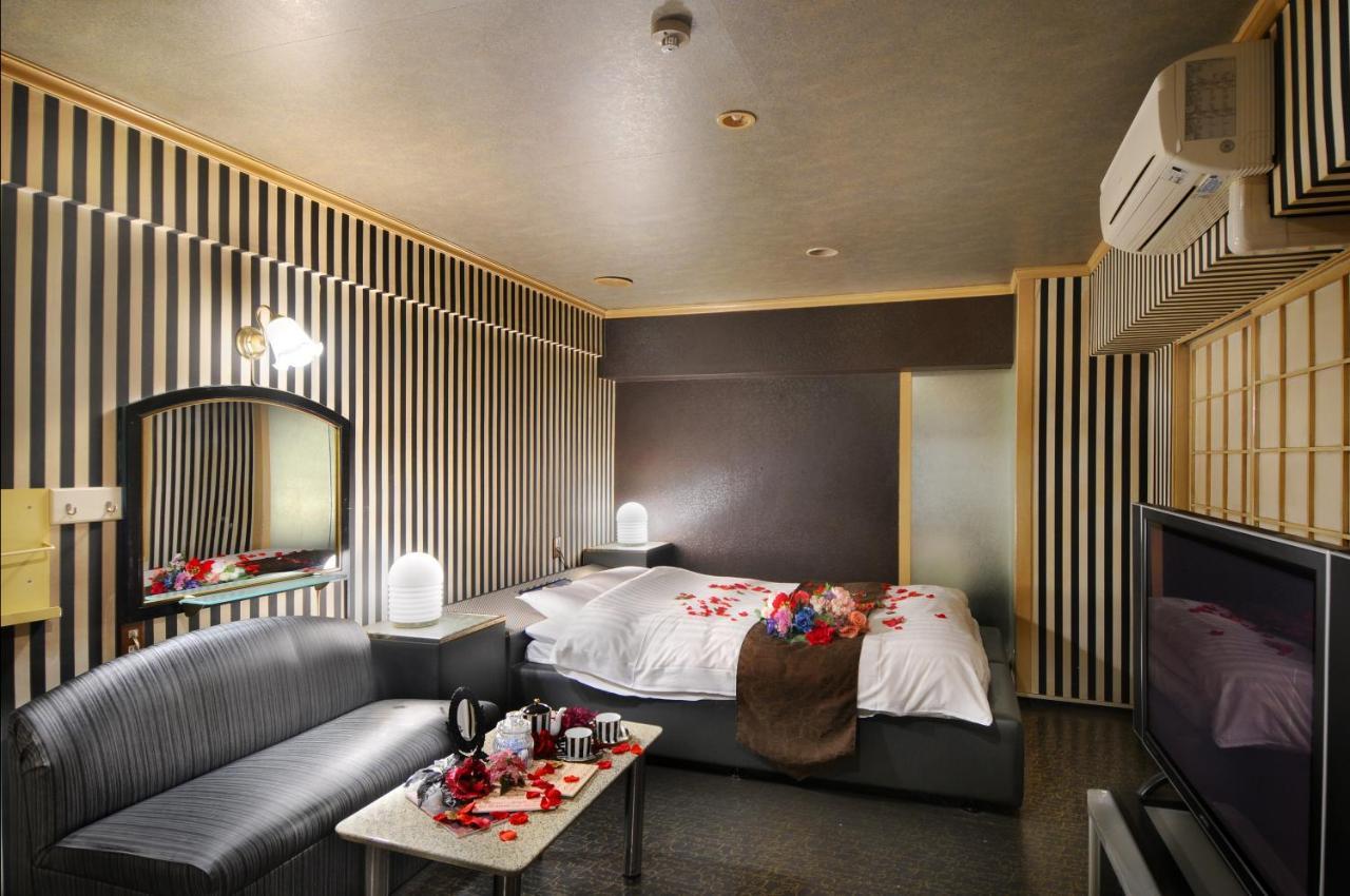 Namba Alpha (Adults Only) Hotell Osaka Exteriör bild